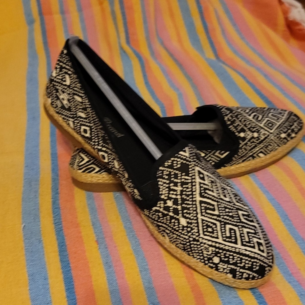 Lucky Brand Black and White Espadrilles Size 7